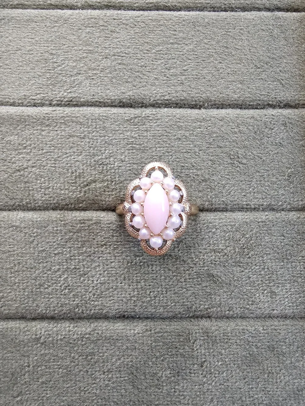 Vintage Avon Ring Size 4/5
